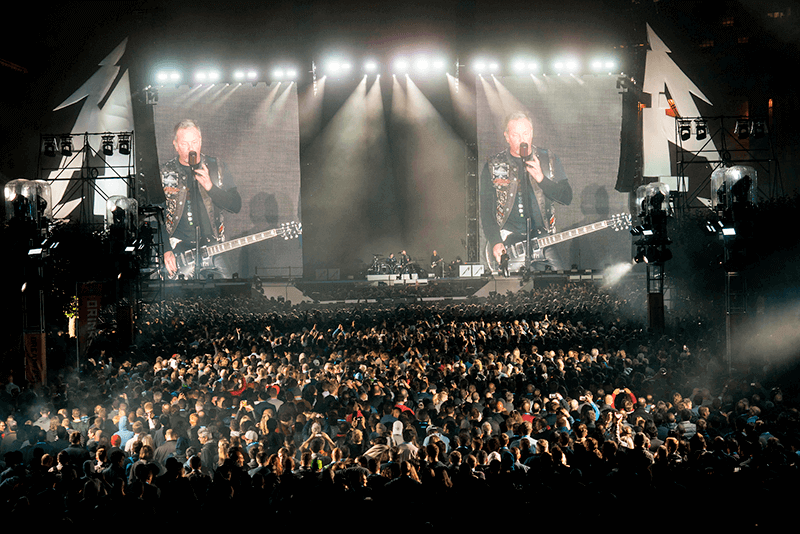 Salesforce-Dreamforce-Metallica-2